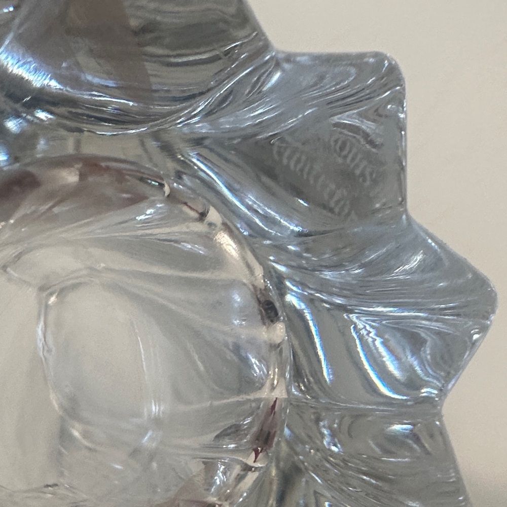 Exquisite Vintage Marquis Waterford Crystal Windflower Vase w/scalloped design. - Picture 7 of 8